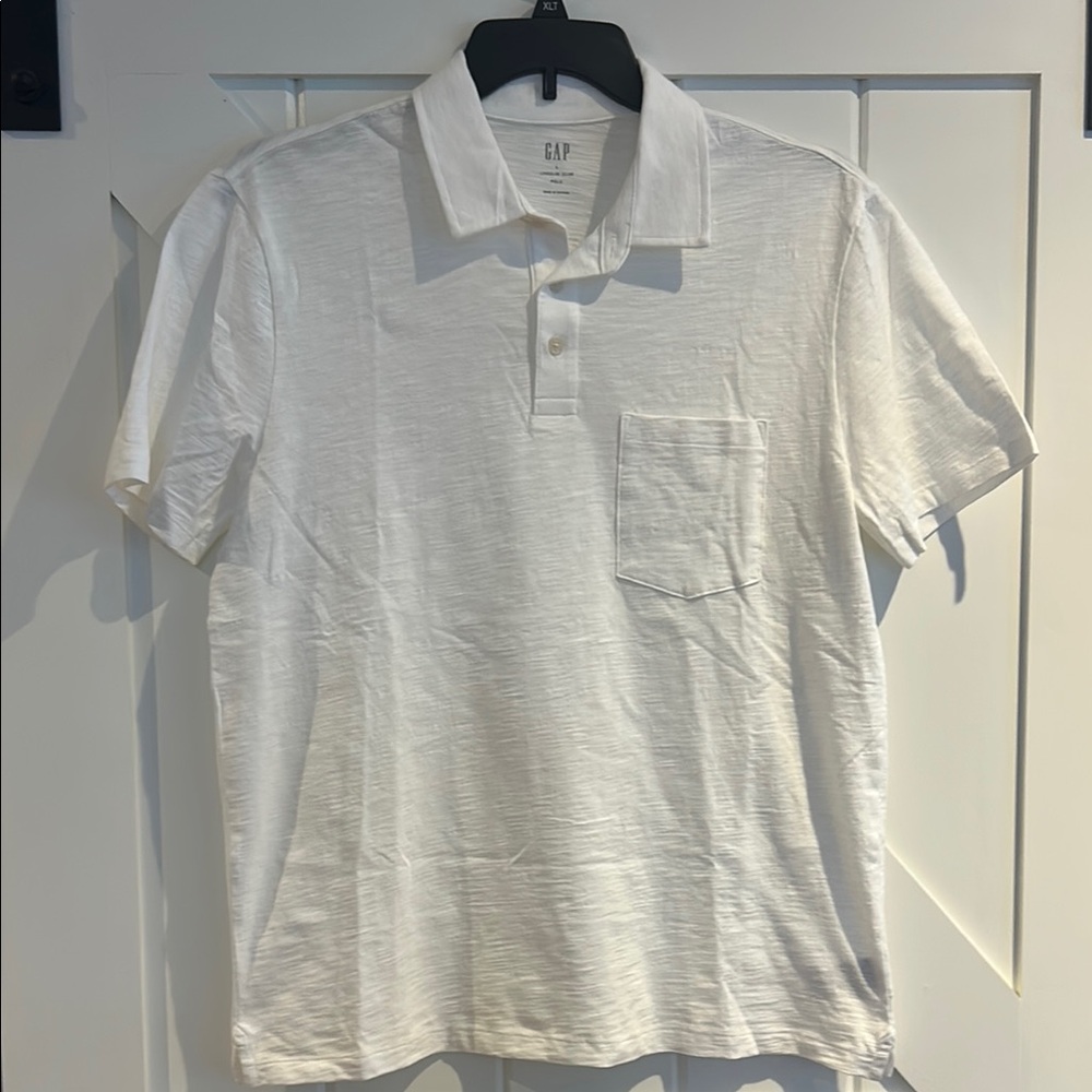 Men’s gap shirt